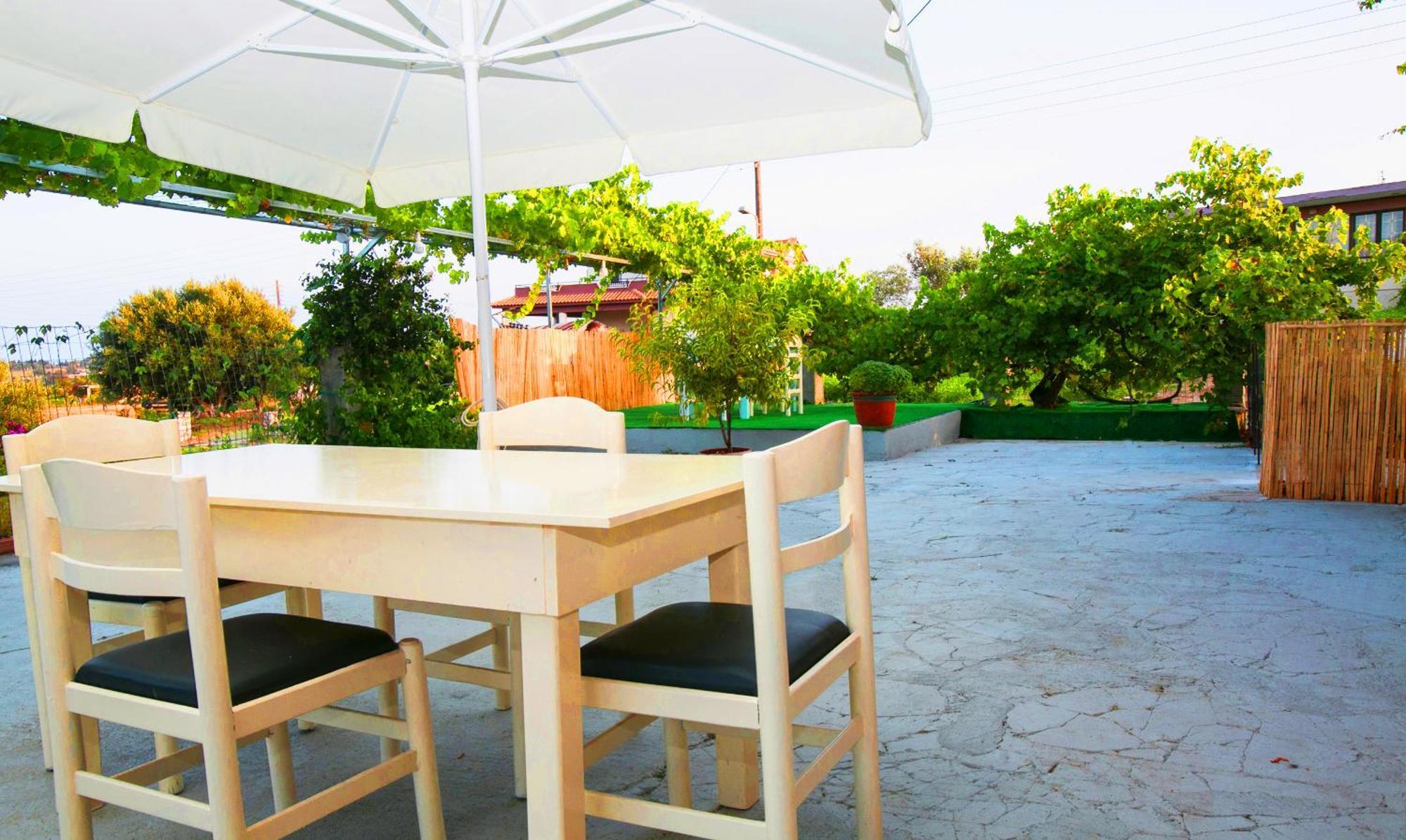 Babi'S Villa - Garden Apartment Lixouri Exterior foto